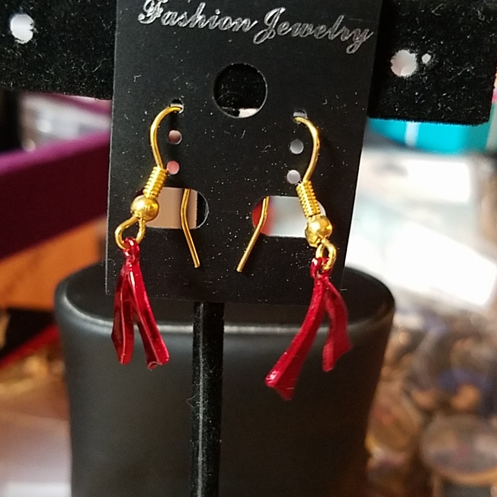 Red Ribbon Gold Tone Hooks Earrings 05 12$
